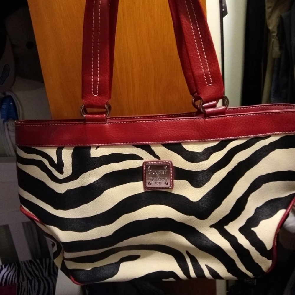Dooney and bourke purse